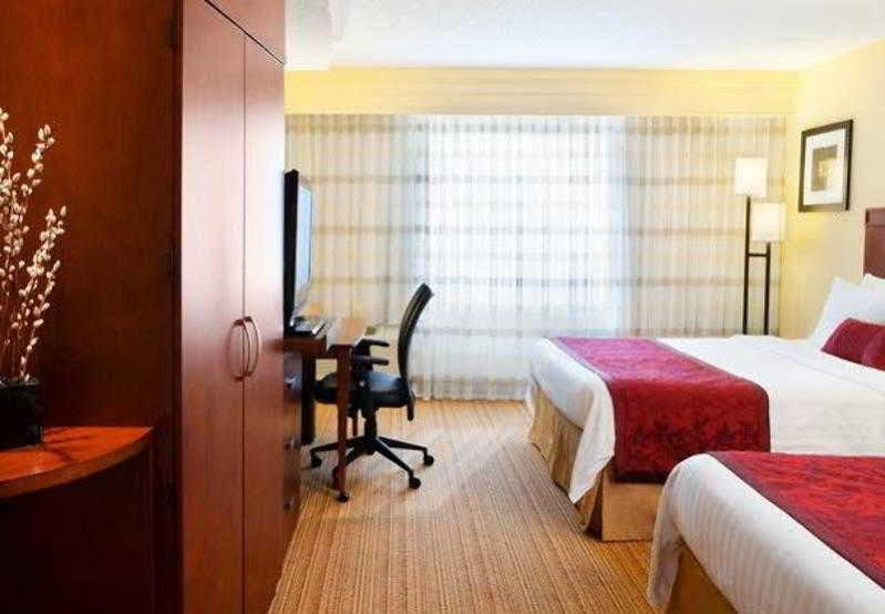 คอร์ทยาร์ด ฮุสตัน เพียร์แลนด์ Hotel ภายนอก รูปภาพ