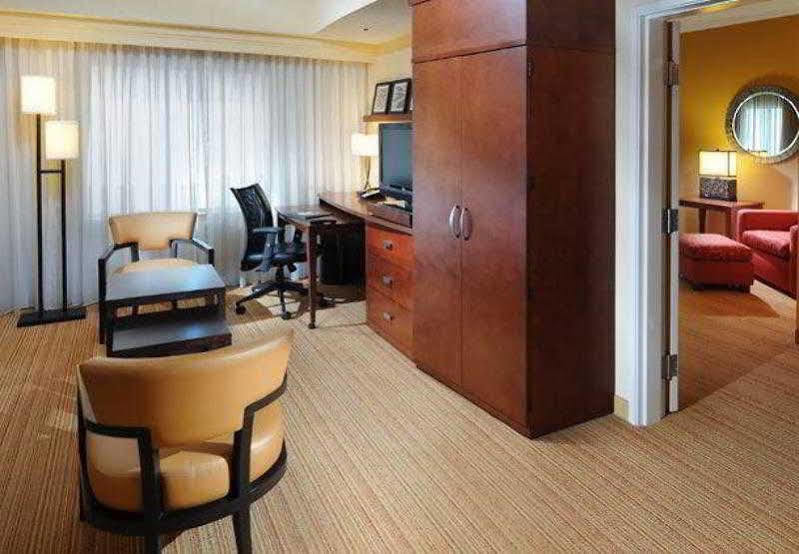 คอร์ทยาร์ด ฮุสตัน เพียร์แลนด์ Hotel ภายนอก รูปภาพ